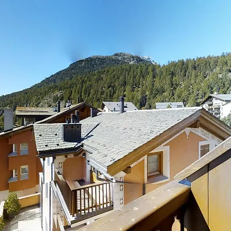 Corvatsch 3/47 公寓 *